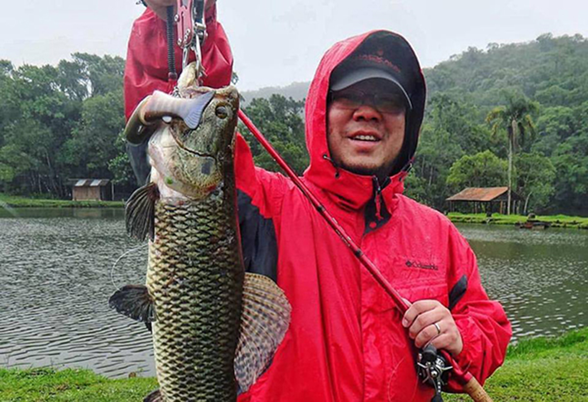 Três dicas para pescar na chuva - Revista Pesca & Companhia