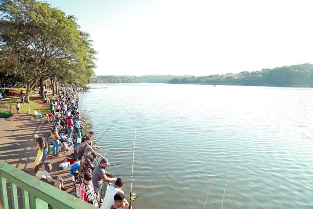 Pesca no Lago em Cascavel (PR) faz sucesso e atrai mais de 8 mil pessoas para dia especial