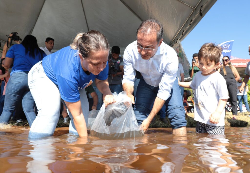 Lago Azul de Araguaína já recebeu mais de 130 mil novos peixes nos últimos três anos